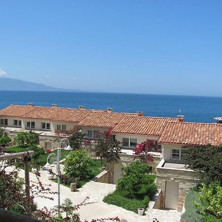 Sea Breeze Apartment Bougainville Bay Sarandë Eksteriør billede
