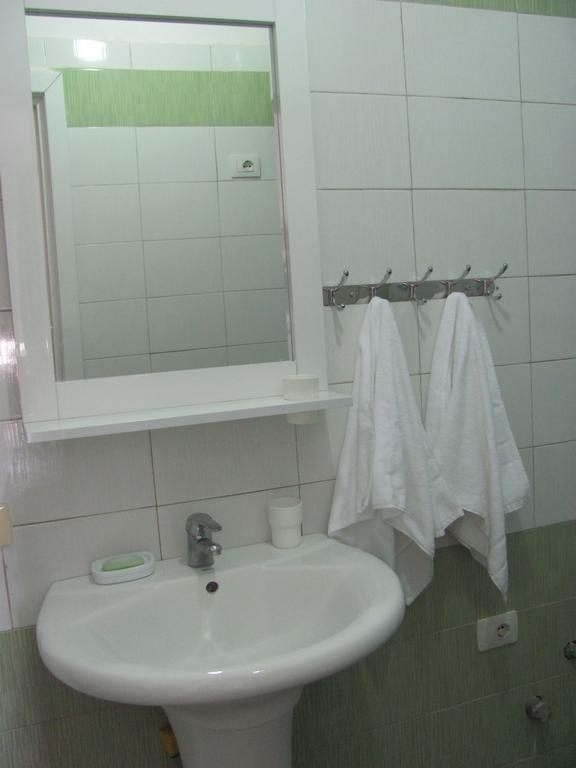 Sea Breeze Apartment Bougainville Bay Sarandë Eksteriør billede