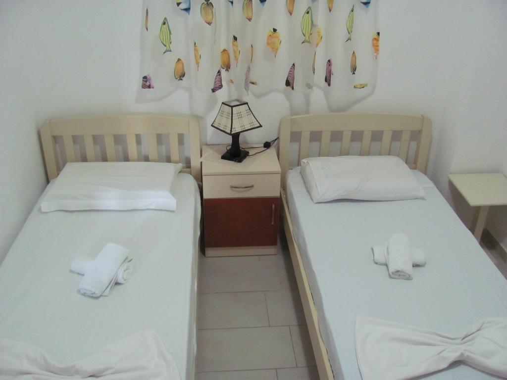 Sea Breeze Apartment Bougainville Bay Sarandë Eksteriør billede