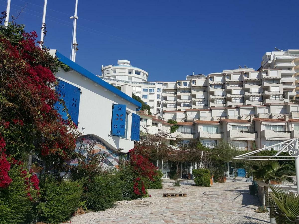 Sea Breeze Apartment Bougainville Bay Sarandë Eksteriør billede